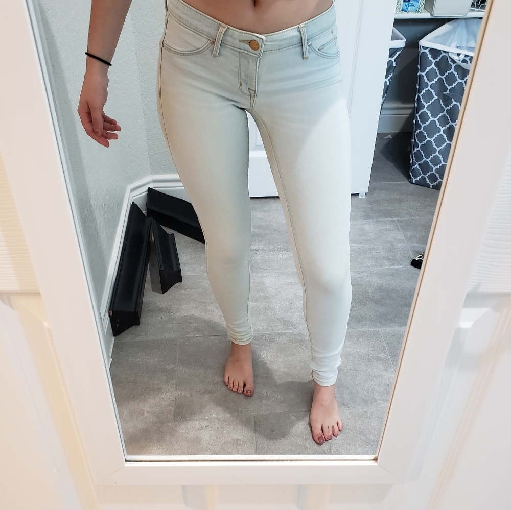 Mossimo Supply Co Womens White Wash Jeans Size 00 - Picture 1 of 6